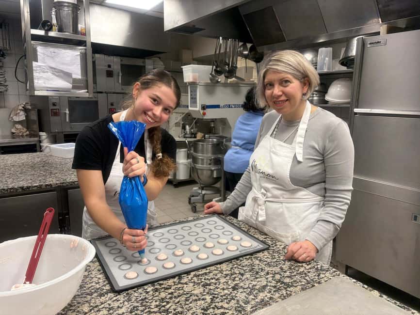Paris: Macaron Baking Class - Tasting Session: Learning What Good Macarons Feel Like