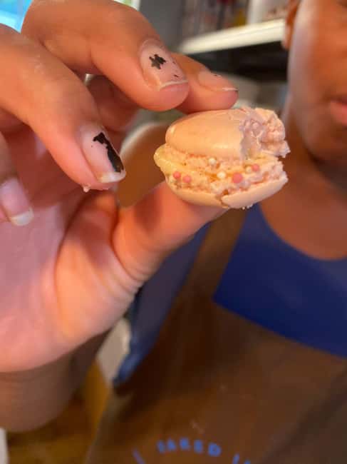Paris: Macaron Baking Class for Families and Kids - Optional Fillings and Garnish Choices When the Pace Allows
