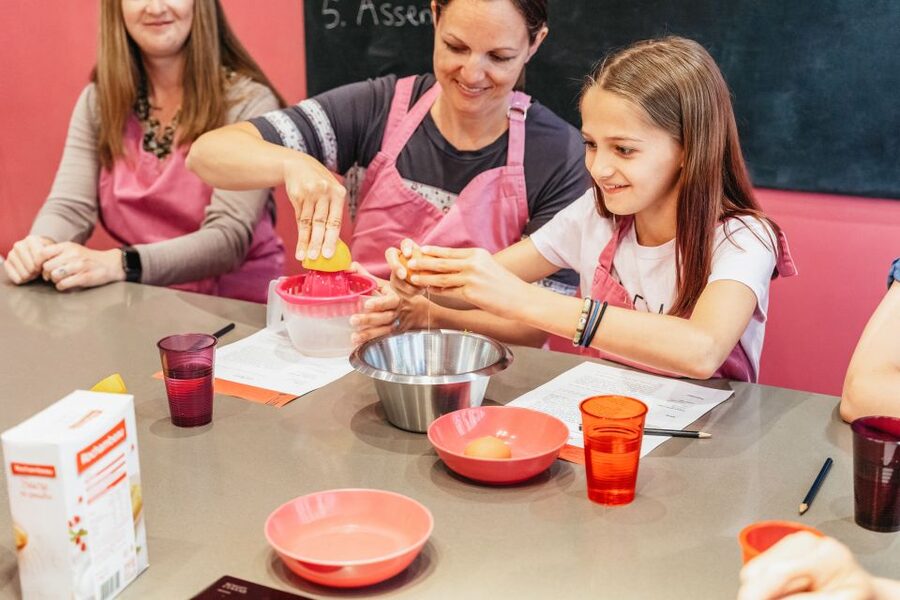 Paris: Macarons Cooking Class with Pâtisserie Chef Noémie - The small details that make the class smoother