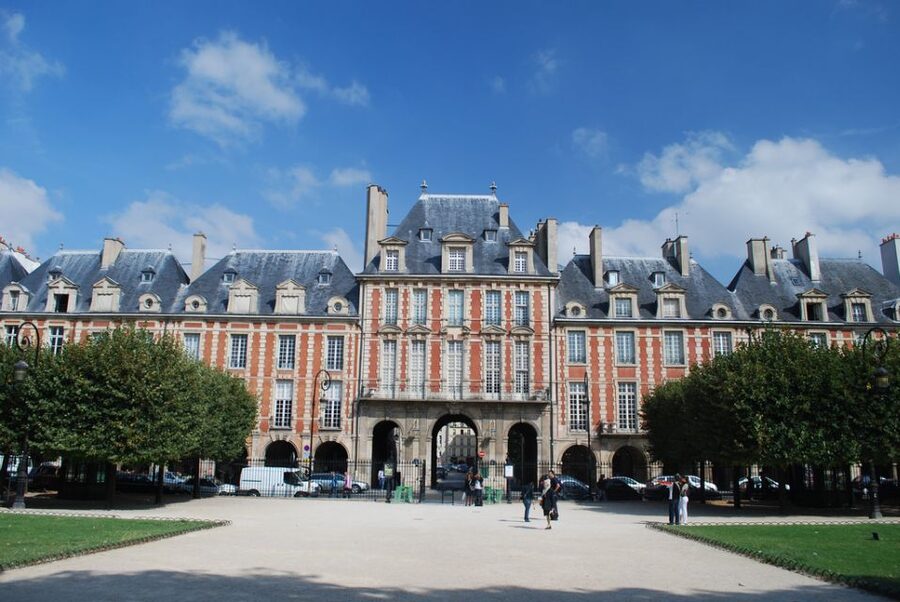Paris Marais Quarter 2-Hour Private Walking Tour - Why the Marais is the smartest 2-hour history lesson