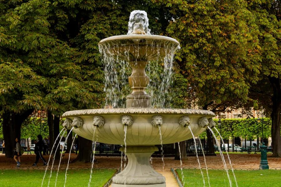 Paris: Marais without crowds. Guided Tour. - Hôtel de Sens and finishing at Hôtel de Ville: from quiet corners to civic Paris