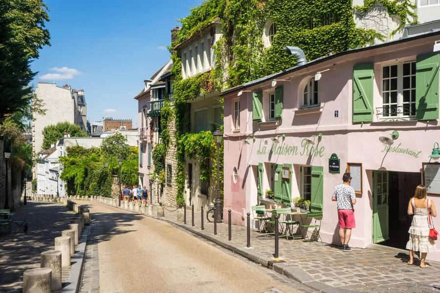 Paris Montmartre: 2-Hour City Tour in German - Key highlights worth knowing