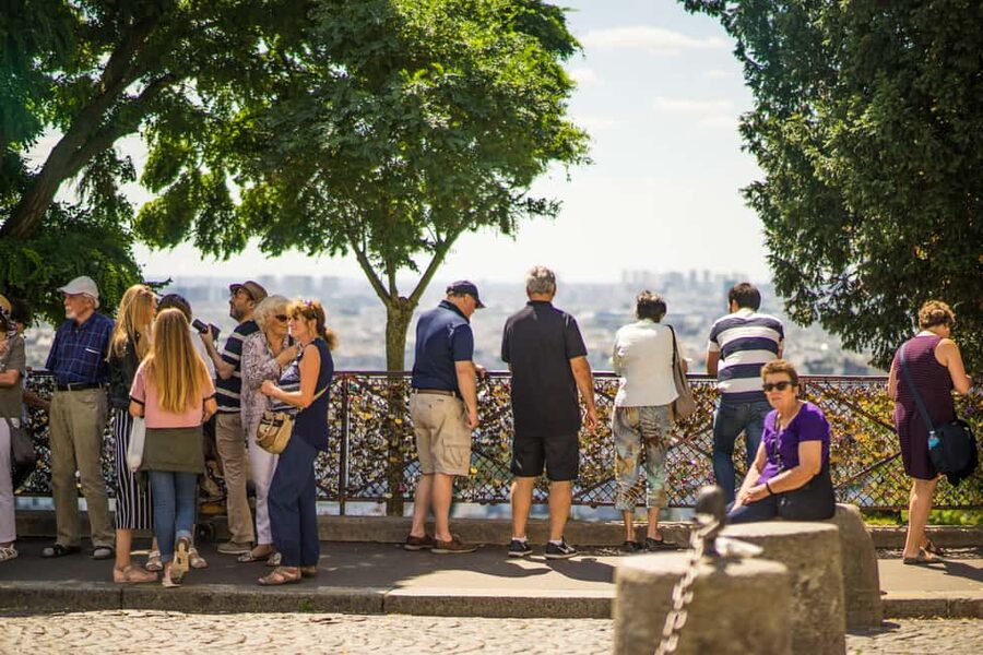 Paris Montmartre: 2-Hour City Tour in German - Price and Value: Is $94 Worth Two Hours of Walking?