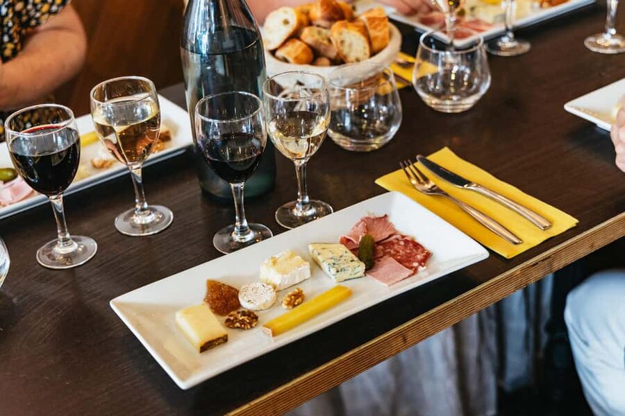 Paris: Montmartre Cheese, Wine & Pastry Guided Walking Tour - The meeting point by Blanche Metro is easy, but be on time