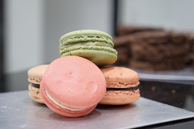 Paris Montmartre Food Tour - A Full French Meal by Do Eat Better - Why Montmartre Works Best on Foot With Food Stops