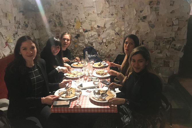 Paris Montmartre Food Tour - A Full French Meal by Do Eat Better - Place du Tertre cheese tasting: classic flavors in an artist square