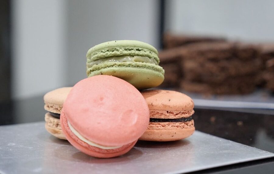Paris: Montmartre Food Tour with Full Meal - A 3.5-hour Montmartre walk designed around real eating