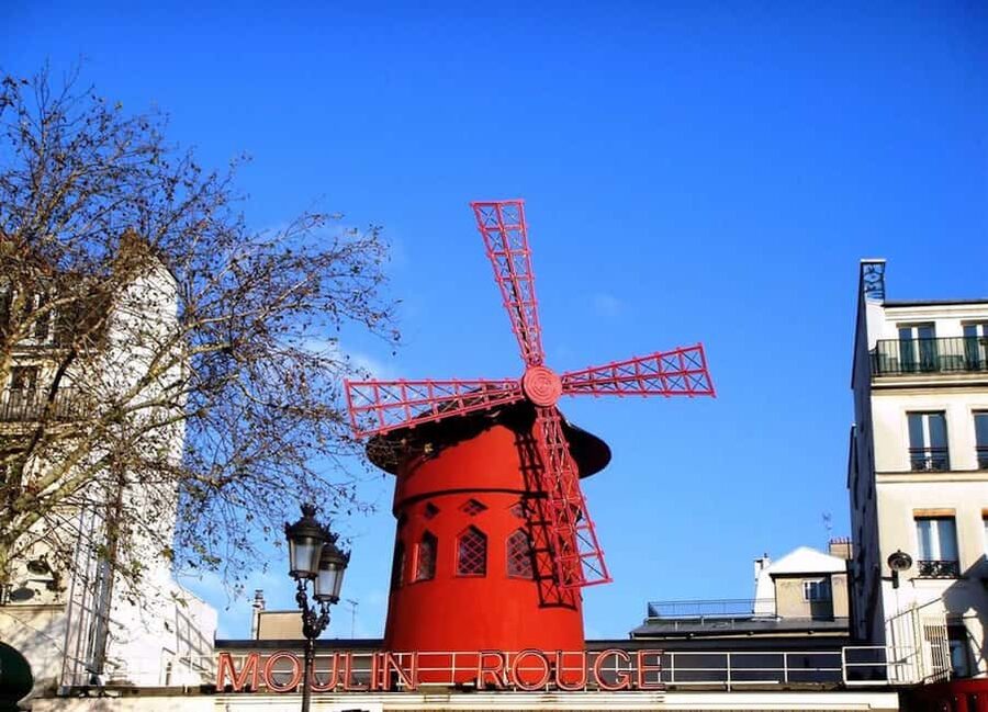 Paris: Montmartre Group Tour in German - Why Montmartre Works Best on Foot