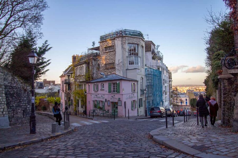 Paris: Montmartre Guided Walking Tour - Sacré Coeur viewpoints and the side locals won’t sell you
