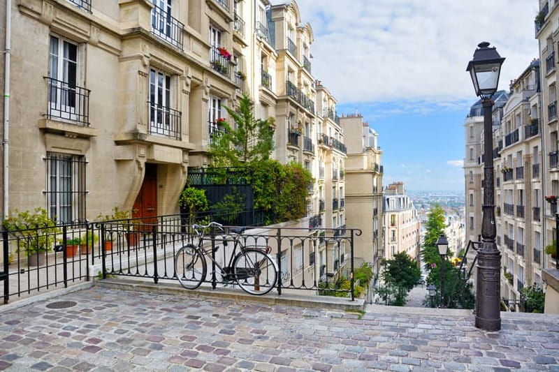 Paris: Montmartre Hidden Gems and Highlights Walking Tour - Ending at La Bonne Franquette, a classic tied to painters