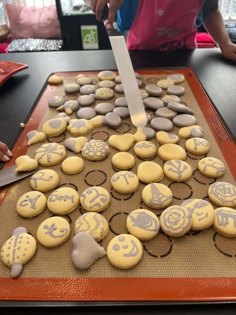 Paris: Montmartre Macaron Baking Workshop - Price and value: is $150 fair for 2 hours?