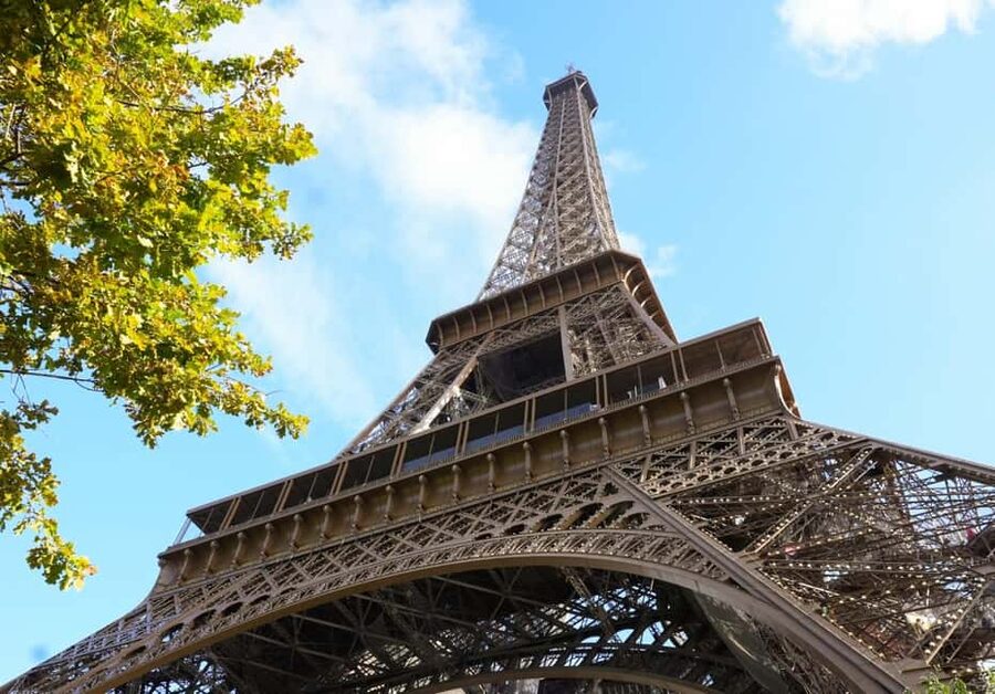 Paris: Montmartre, Notre-Dame, & Louvre Tour with Cruise - Price and value: what $116 buys you in real time