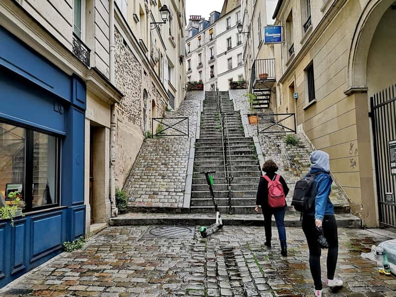 Paris: Montmartre Private Tour for Families - La Bonne Franquette and Place du Tertre: the artists’ square feeling, explained