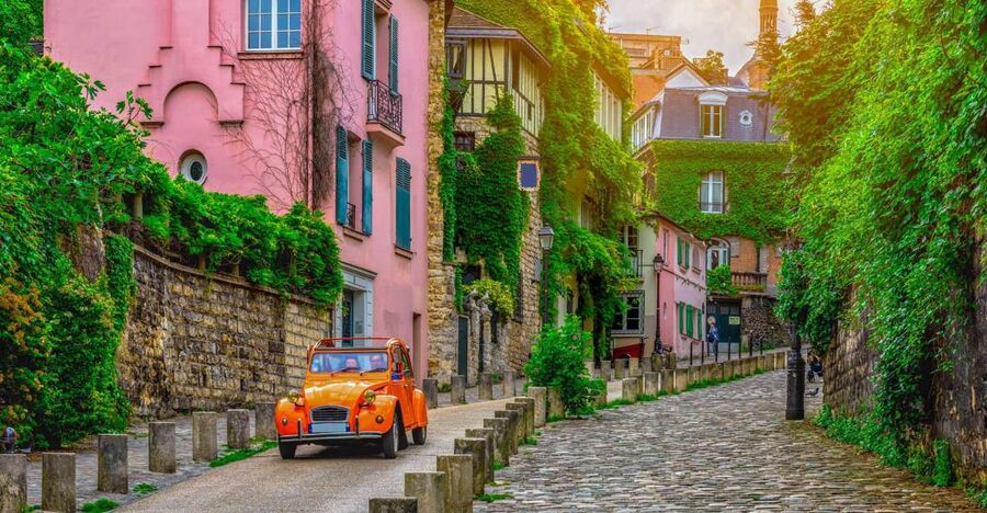 Paris: Montmartre & Sacre Coeur Guided Tour 12 guests 2,5h - Key takeaways before you go