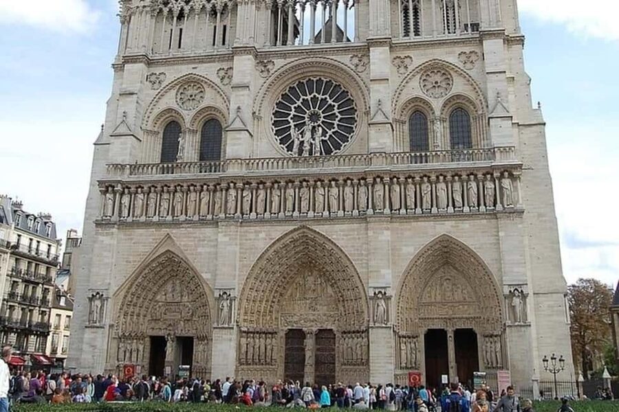 Paris : Montmartre Walking Tour - Meeting at 2 Rue Ronsard, Getting Your Bearings Fast