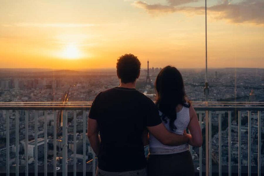 Paris: Montparnasse Tower Observation Deck Entry Ticket - Magnicity App: How to Turn Views into Real Landmark Learning