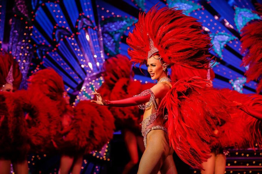 Paris: Moulin Rouge Cabaret Show Ticket with Champagne - Half a bottle of Champagne: how to make your evening feel worth it