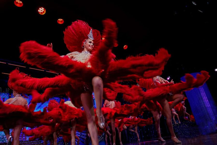 Paris: Moulin Rouge Dinner Show, Champagne, and Transport - Dress code reality: bring your best, skip the casual gear