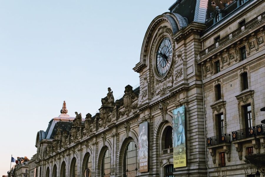 Paris: Musée d'Orsay Masterpieces Guided Small Group Tour - Practical realities: bags, quiet rooms, and museum rules
