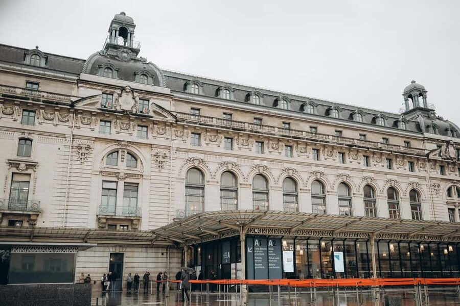 Paris: Musée d’Orsay Ticket and Guided Tour - A 2-hour guided route that chooses the art for you