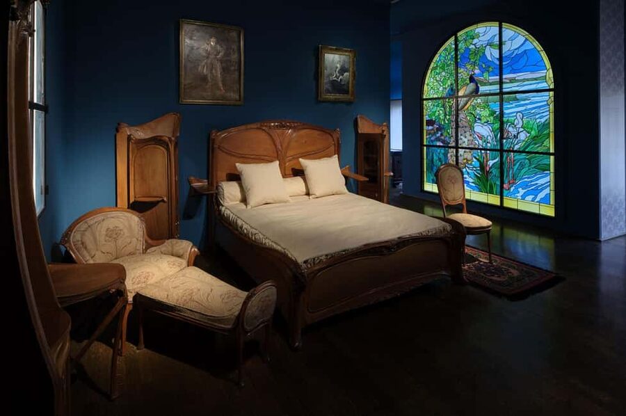 Paris: Museum of Decorative Arts Ticket and City Audio Tour - A realistic 2-hour plan that won’t feel rushed