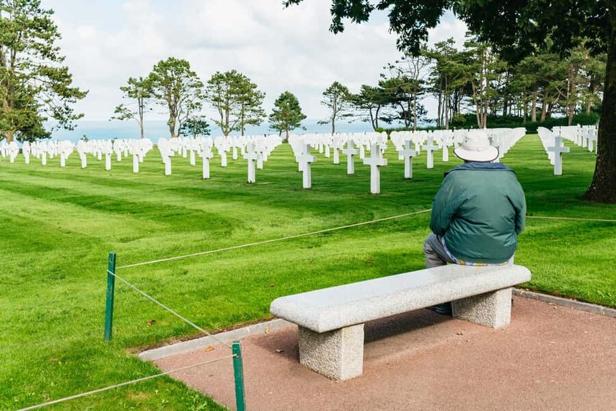 Paris: Normandy D-Day Sites Guided Day Trip with Lunch - Pointe du Hoc: where the cliffs and craters do the talking