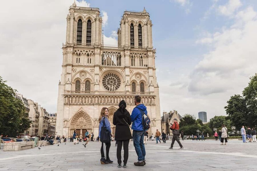 Paris: Notre Dame and Île de la Cité Walking Tour - Key highlights at a glance