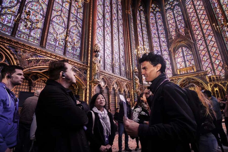 Paris: Notre Dame and Île de la Cité Walking Tour - Notre-Dame Cathedral entry and why the restoration matters