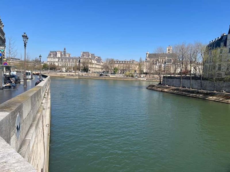 Paris: Notre-Dame Cathedral Exterior Tour - Should you book the Notre-Dame Cathedral Exterior Tour?