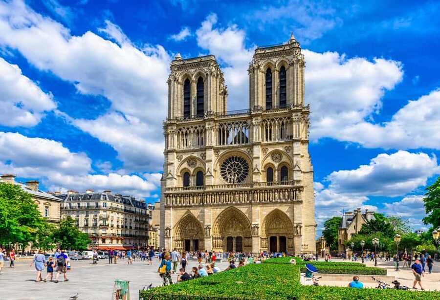 Paris:Notre-Dame Cathedral Interior and Exterior Guided Tour - Key highlights to look for