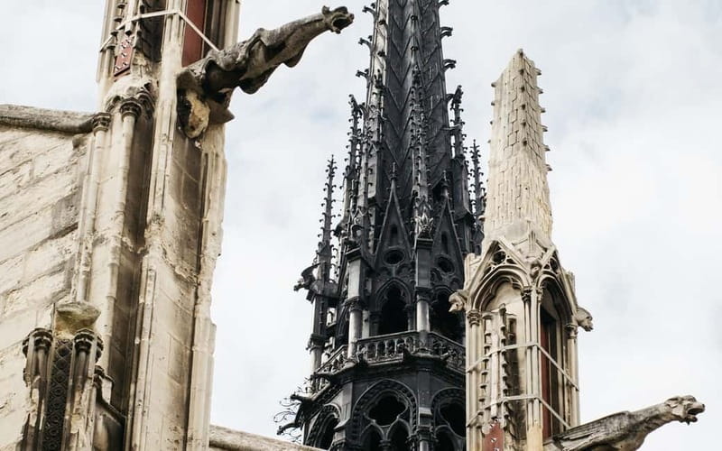 Paris: Notre Dame Exterior Guided Tour with a Small Group - How the art historian style makes the exterior tour click