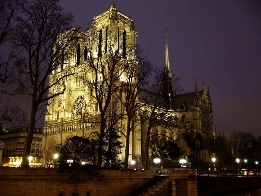 Paris: Notre Dame Guided Tour with Reserved Access option - Key things that make this tour worth your time