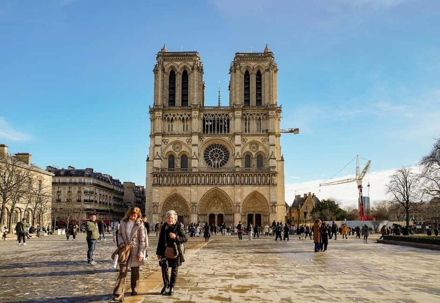 Paris: Notre-Dame Interior and Ile de la Cité Guided Tour - What you’ll learn about Gothic design and Christian art