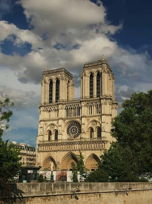Paris: Notre Dame Interior Guided Tour with Entry Included - Where You Go Inside: Nave, Choir, and Stained-Glass Light