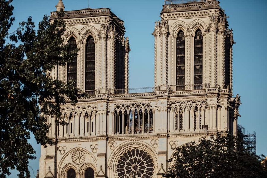 Paris: Notre-Dame The Restored Masterpiece Guided Tour - Meeting at Place Louis Lépine, then getting your bearings fast