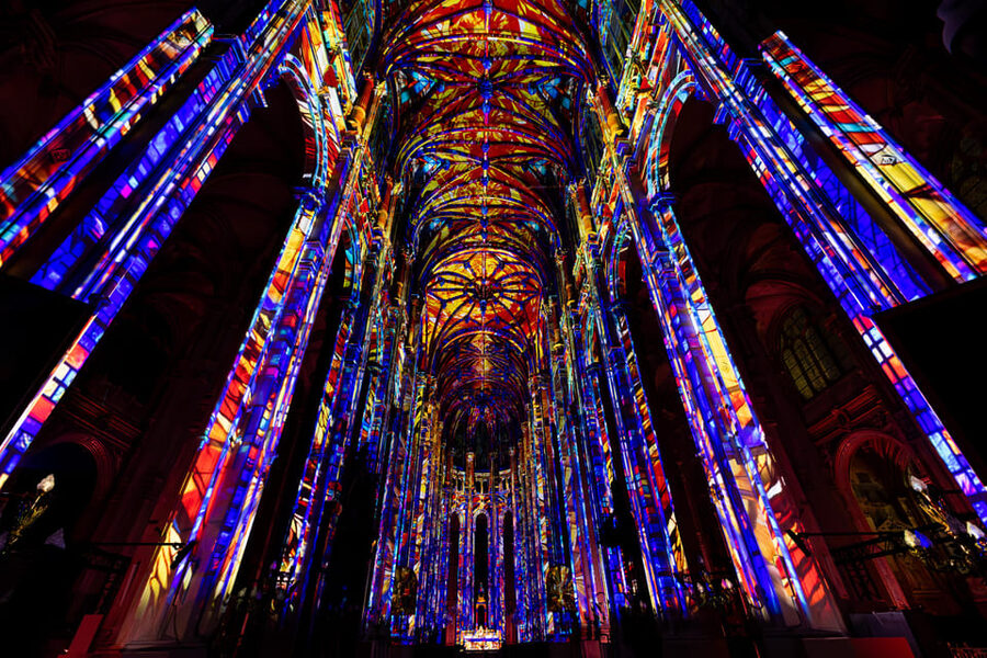 Paris: Nouveau spectacle Son et lumière - LUMINISCENCE - Seating categories in the nave: pick your view goal