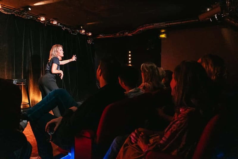 Paris: Oh My God She's Parisian! English Comedy Show - Drinks and Rules: How to Do It Smoothly