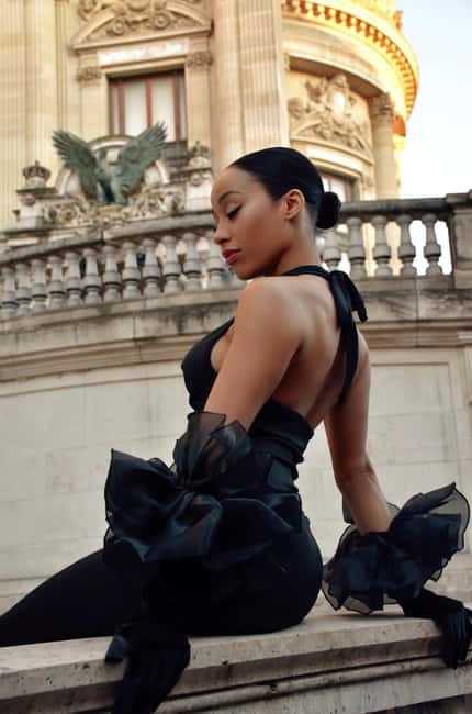 Paris: Old Money Photo Shoot with Outfits and Accessories - Photo stops that actually help your pictures: Champs-Élysées and Pont Alexandre III