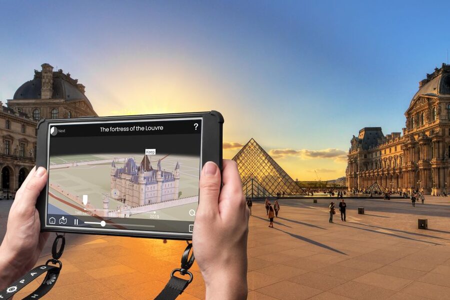 Paris: Openair Double Decker Bus Audio-Guided City Tour - Audio guide, languages, and the Histopad tablet option