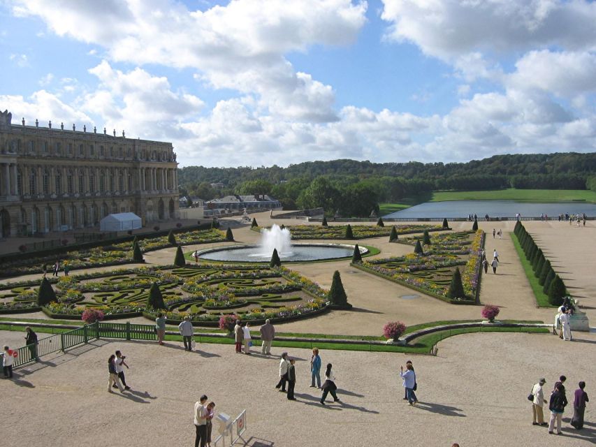 Paris: Palace of Versailles Ticket with Private Transfer - Skip-the-Line Entry and How the Audio Guide Actually Helps
