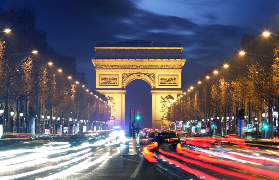Paris: Panoramic Night Tour with Audio Guide and Host - Why a night coach tour works in Paris