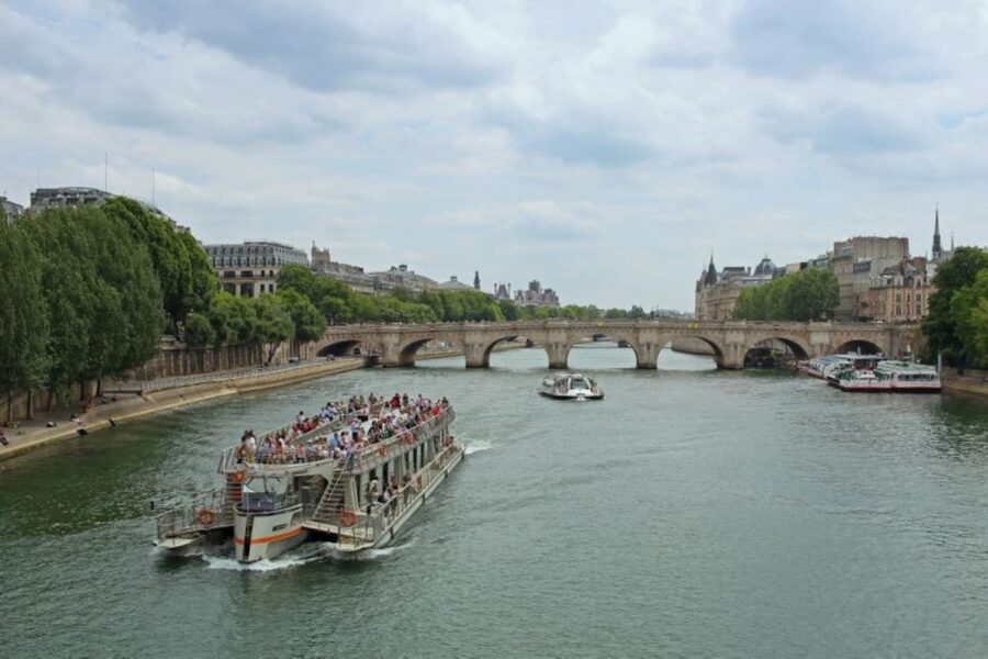 Paris: Pantheon Entry Ticket and Seine River Cruise - Comfort on the boat: good value, with one common complaint