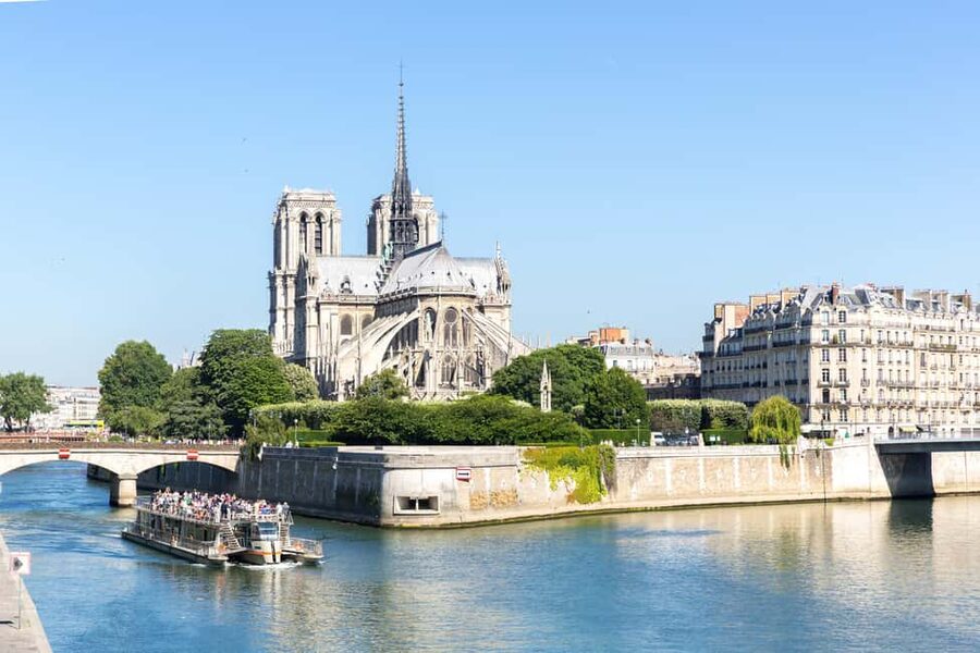 Paris Pass® Plus: Tickets to Louvre, Eiffel Tower & 90+ more - Who Paris Pass Plus fits best