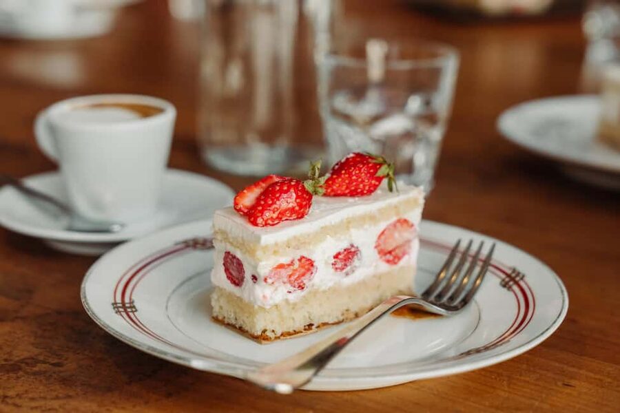 Paris: Pastries and Chocolate Walking Food Tour - Key highlights you should care about