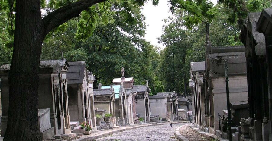 Paris: Père Lachaise Cemetery Guided Tour - 12 guests 2,5h - Key things you will notice on this Père Lachaise tour