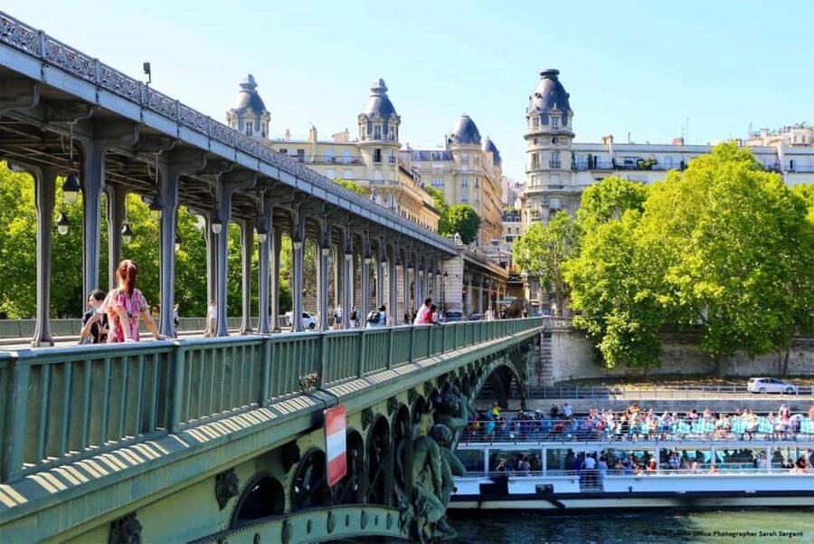 Paris: Père Lachaise Cemetery Visit with Seine River Cruise - Who should book this, and who should skip it