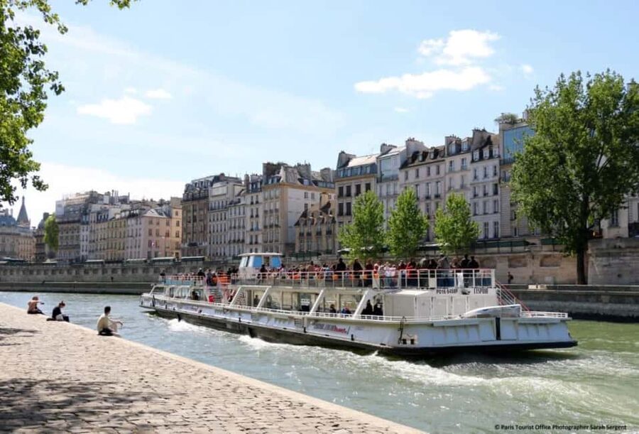 Paris: Père Lachaise Cemetery Visit with Seine River Cruise - Should you book this Père Lachaise and Seine cruise combo?