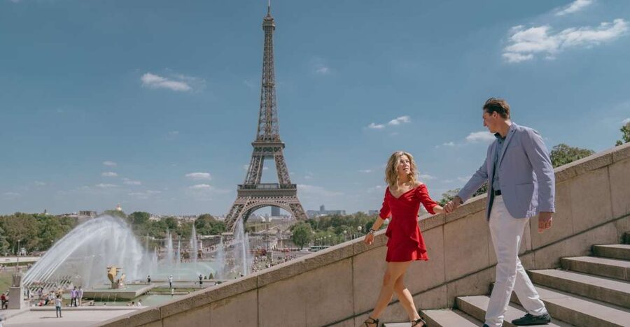 Paris: Photo Shoot with a Private Travel Photographer - How the private shoot feels, and why it is worth it