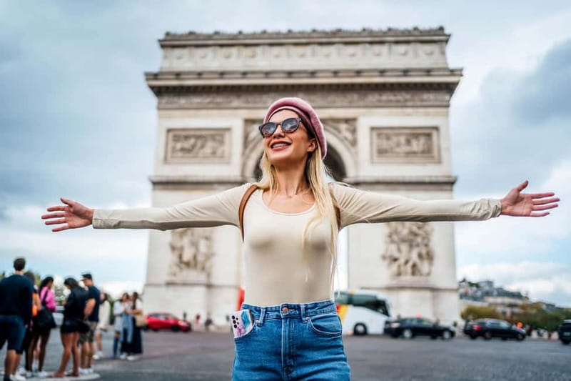 Paris: Photoshoot at The Big Three - Arc de Triomphe: guided poses with a real sense of place