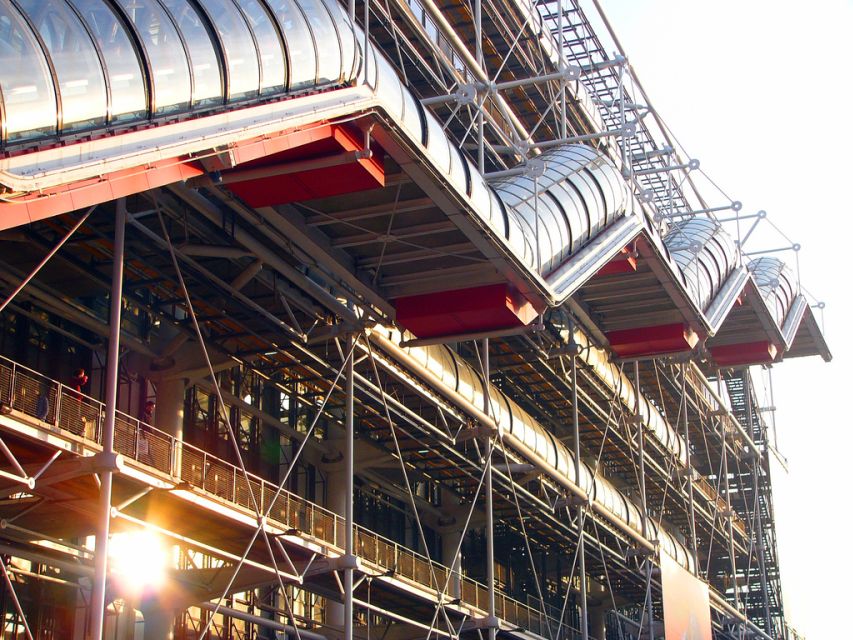 Paris: Pompidou Centre Private Guided Tour - Postmodern pipes and how the building challenges its surroundings